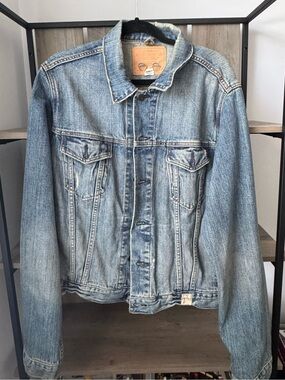 Men’s Distressed Blue Denim Jean Jacket Abercrombie and Fitch
